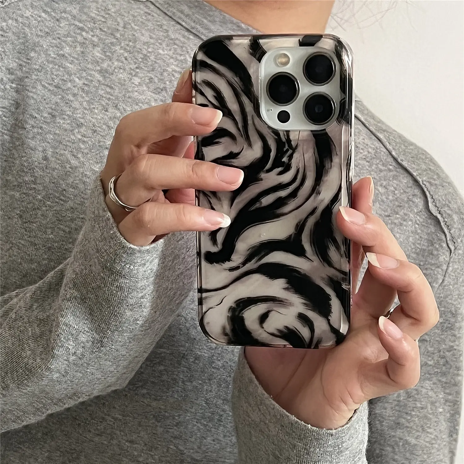 IPhone 13/16/17 Pro Max | Blunt Tiger Pattern | Protective Casing Cover, Smartphone Accessories | Cool Style | Best Friend Gift | Suitable for iPhone 11 12 13 14 15 16 17 Pro Max