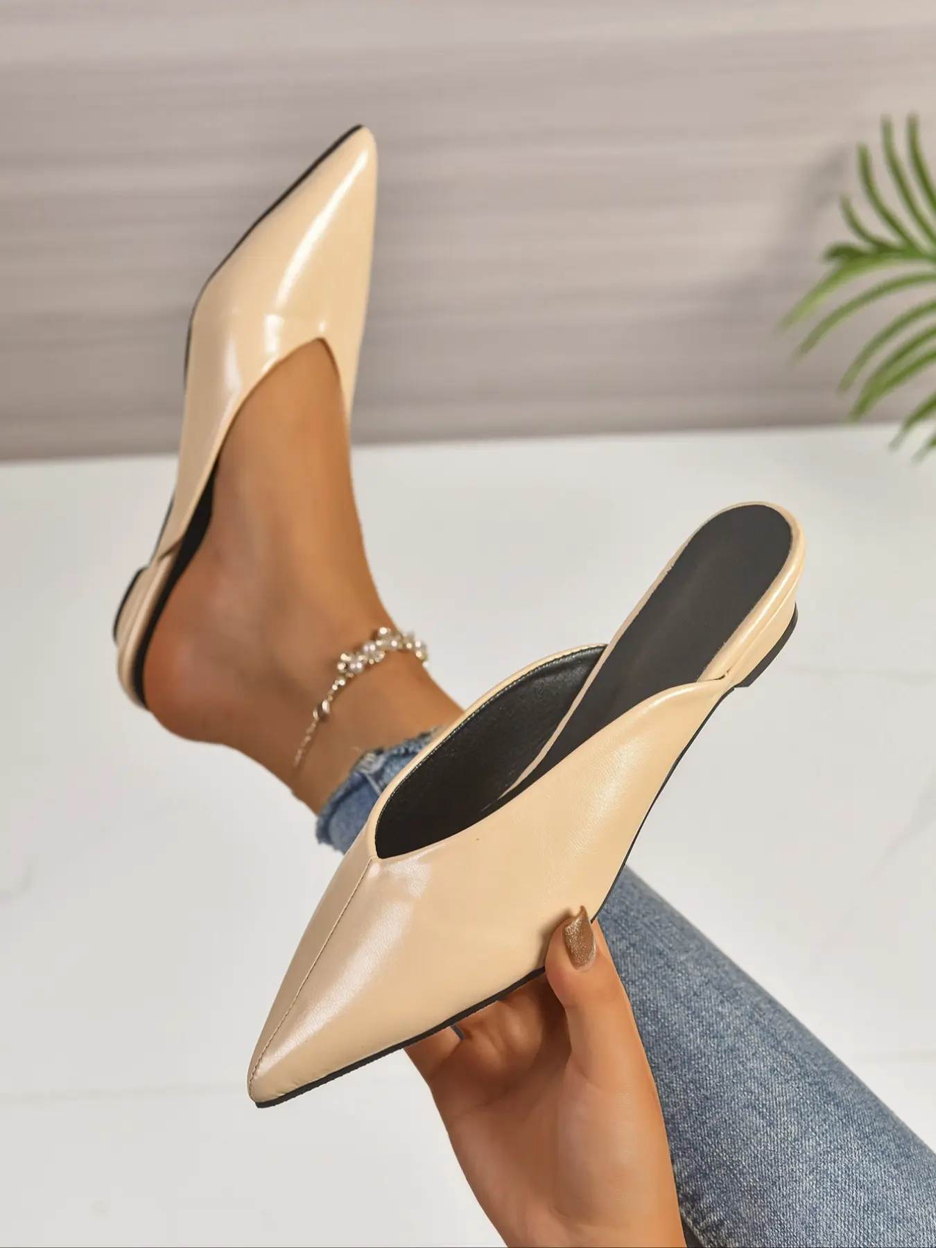 Women's Pointed Toe Mules, Comfortable PU Material, Low Heel Slip-On High Heels, All-Season Fashion Shoes, Versatile Style Footwear Rubber, Kitten Heels Mules
