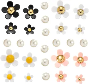 Daisy Flower Shoe Charms for Clogs – Cute Pearl Accessories for Sandals, Bracelets & Party Gifts