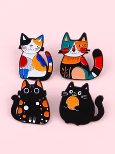 4pcs/set Cute Colored Cat Cartoon Design Pin, Cartoon Animal Zinc Alloy Brooch, Perfect For Backpacks Briefcases Fashion Clothing Accessories, Perfect Gift For Pet Enthusiasts