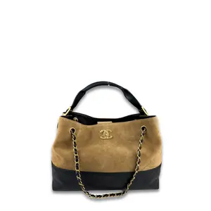 Pre-owned CHANEL Suede and Calfskin Shoulder Bags 25A Small Suede Shopping Tote