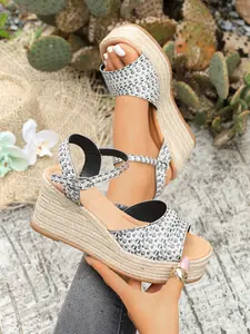 Boho Style Braided Wedge Grass Sandals for Women, Buckle Open-Toe Thick Sole Casual Vacation Shoes, Comfortable Platform Flip Flops
