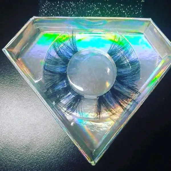 Colored Lashes - Set of Eyelashes for Makeup - Suitable for All Skin Types - Available in Various Colors