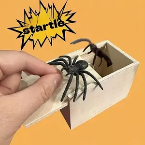 Creative Realistic Spider Practical Joke Box, Wooden Scary Surprise for Family Parties, Perfect for April Fools and Gag Gifts