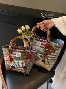 Women's Fashionable Woven Straw Handbag, Casual Versatile Bucket Bag with Cute Heart Charm, Trendy High-quality Daily Commuting Bag, Girl Fashionable Shopping Bag