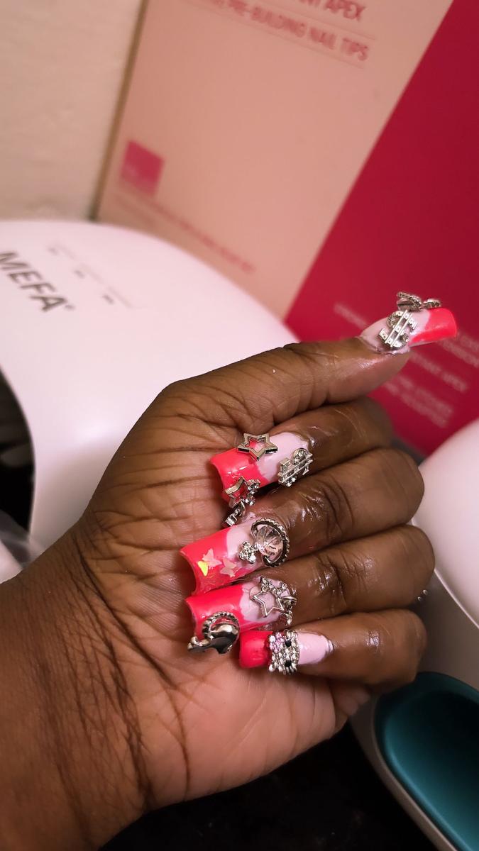 Item: 224Pcs Medium Square Nail Tipex Kit