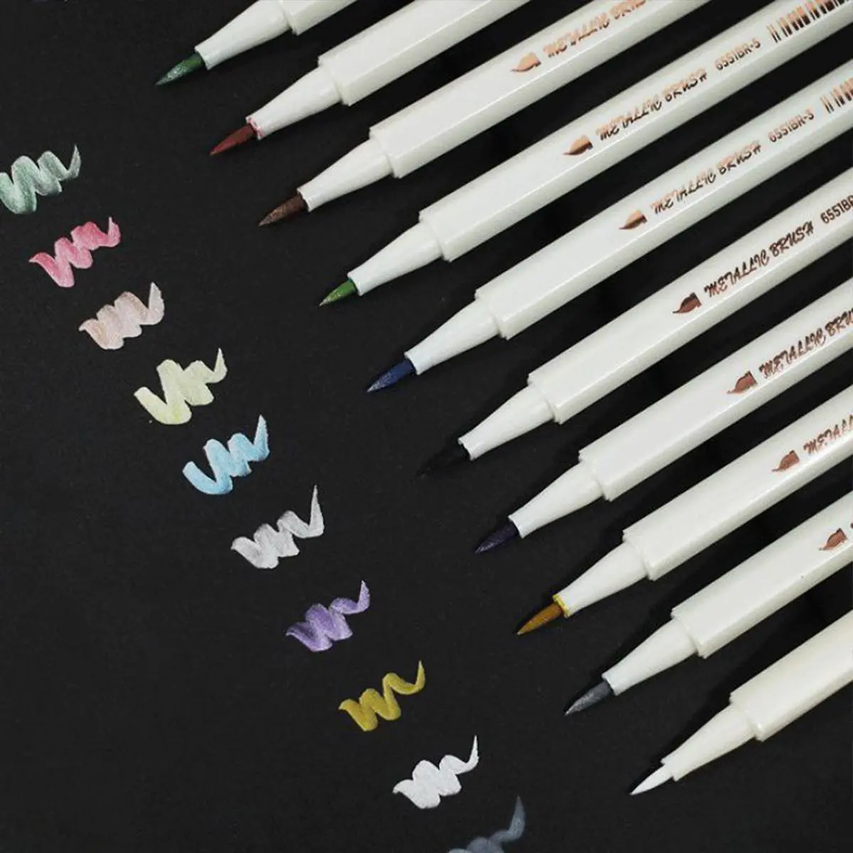 30-color metallic marker set, equipped with exquisite fine nib signature markers, specially designed for fine art. This odorless and non-toxic water-based ink ensures safe use and is highly suitable for DIY handicrafts and painting projects. It is the per