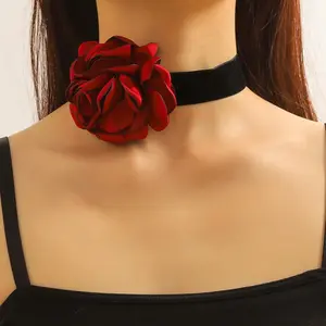 Flower Necklaces for Women Red Rose Choker Necklace for Women Black Velvet Choker Necklace Floral Choker Necklace Spring Summer Necklace Flower Jewelry