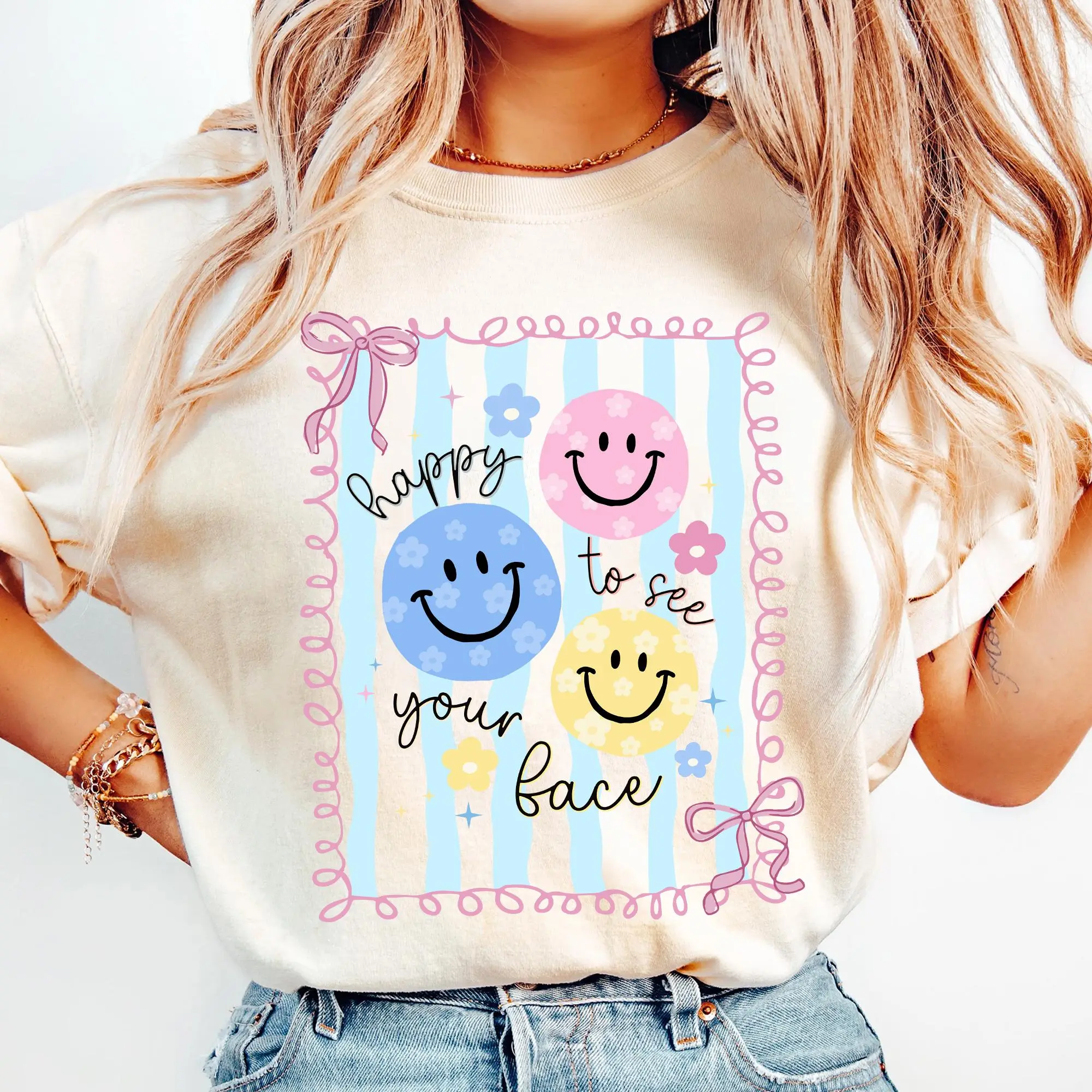 Women's Casual Streetwear Daisy T-Shirt - Happy To See Your Face Top, Back to School Teacher Appreciation Gift