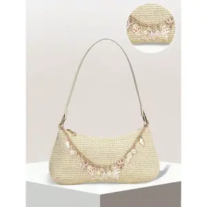 A niche design pearl shell chain pendant straw woven bag, versatile shoulder bag that can accommodate mobile phones and lipstick, suitable for beach vacations, Crossbody Purse, Handbag Shoulder Purse
