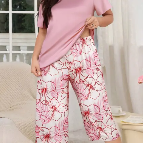 Women's Plus Size Knitted Pajama Set, Floral Print Short Sleeve Top and Seven-Quarter Pants, Casual Loungewear for All Seasons, Pyjamas