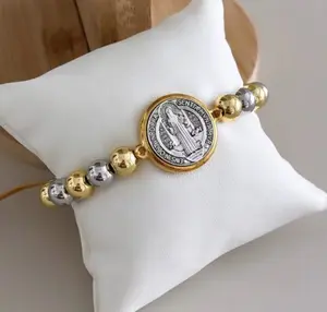 pulsera ajustable con moneda de san benito con cuencas de semilla de miyuki y esparciadores chapeados en oro para mujer, joyeria religiosa