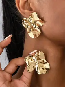 Elegant Geometric Shape Iron Plate Earrings, Simple Luxury Minimalist Design, Fashion Casual Style, Lightweight Versatile, Perfect for Daily Wear, Metal Material