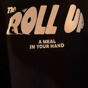 Roll up logo tee