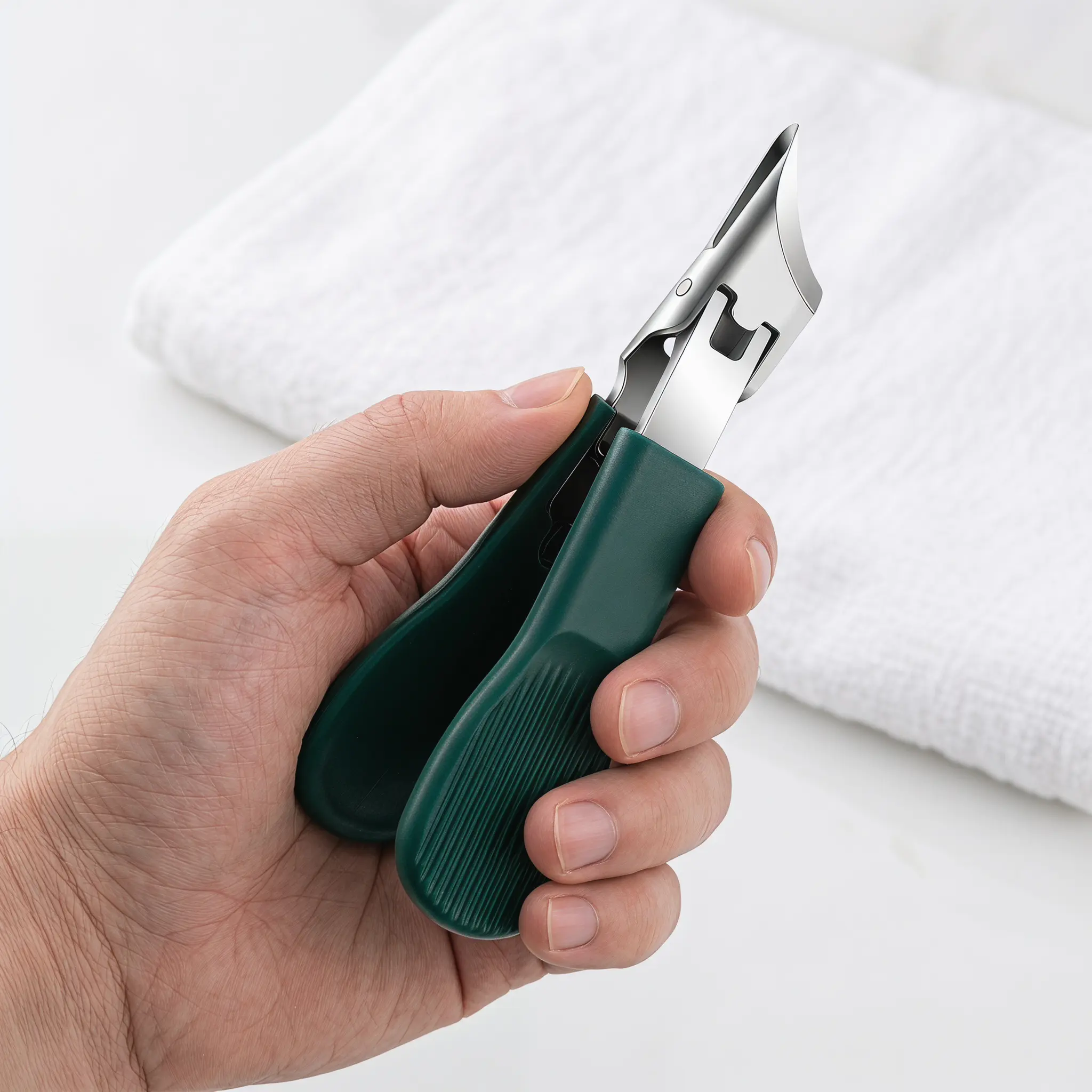 Women's 3-Piece Green Eagle Beak Clipper Set - 3 Clipper Sizes, Large Opening, Anti-Splash Beveled Design, Curved Non-Slip Handles, Travel Size Nail Supplies for Thick & Hard Nails, Home Manicure Tools