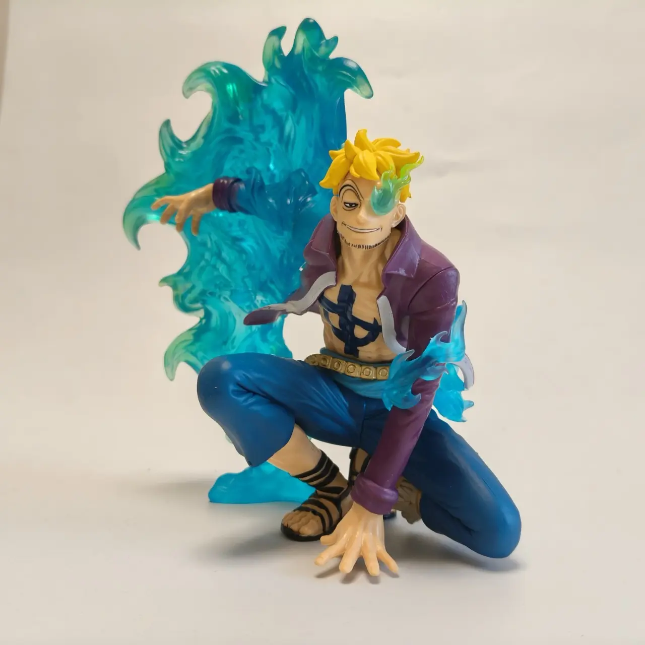 Marco the Phoenix (Crouching Pose) PVC Anime Figure – Statue/Model/Desktop Ornament/Assembly Toy