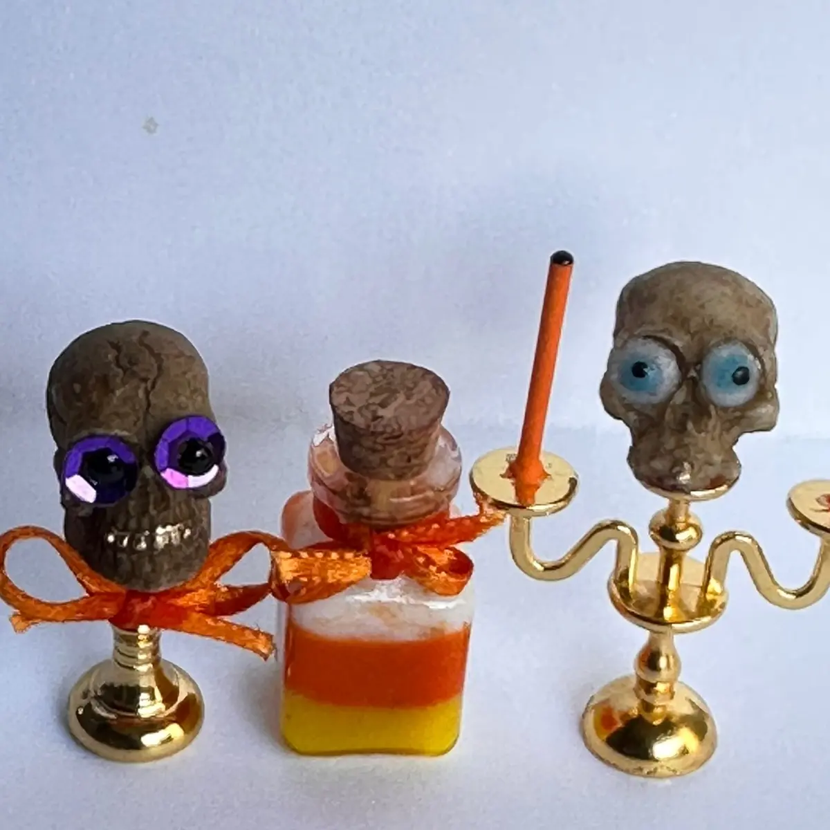 Miniature haunted Halloween accessories 3 piece set and decorations spooky dollhouse creepy diorama