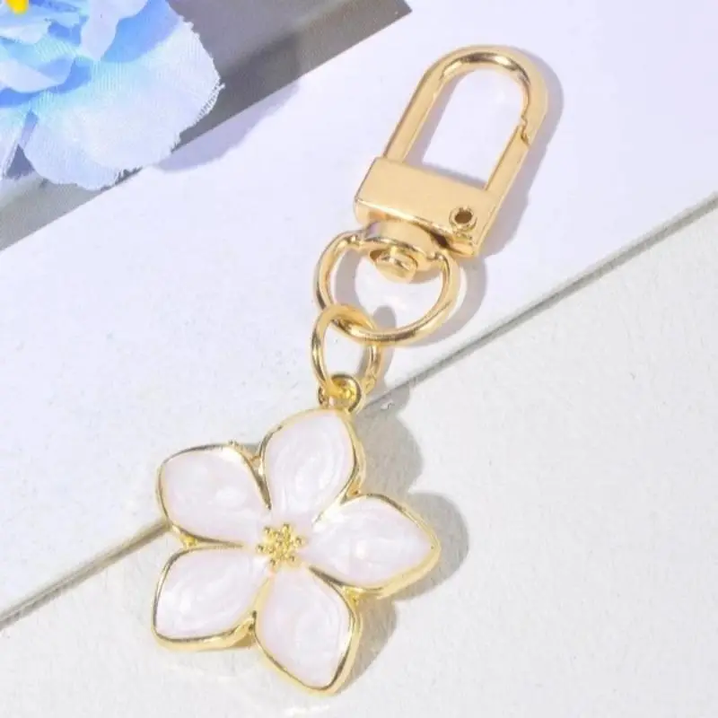 Universal Flower Charm Keychain, Cute Car Accessories for Girls, Colorful Floral Design Key Ring Holder, Car Bag Pendant Ornament for Women Souvenir B