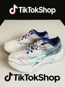 "The All-Day, All-Scenario Warrior" lightweight training shoes arrived. 'A dynamic fit system and rebound tech keep up with your pace.' Handles everything from gym sessions to weekend adventures—the one pair that fulfills all comfort and style dreams.