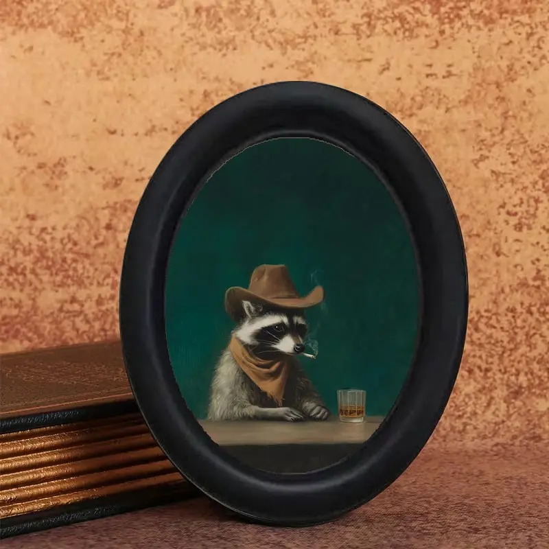 Funny Western Cowboy Raccoon Wall Art, Decorative Artwork, Character Art, Oval Frame, Artistic Vintage Atmosphere Living Room Decor, Home Wall Decor, Cozy Desktop Ornament, Perfect for Room Decoration
