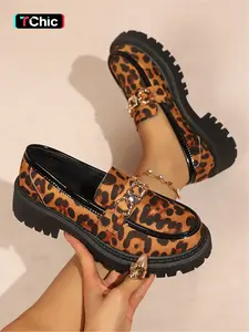 European and American style leopard print loafers with metal buckles, comfortable and versatile, suitable for commuting, dating, and party wear