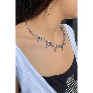Y2K Gothic/Punk Metal Spiked Choker Necklace