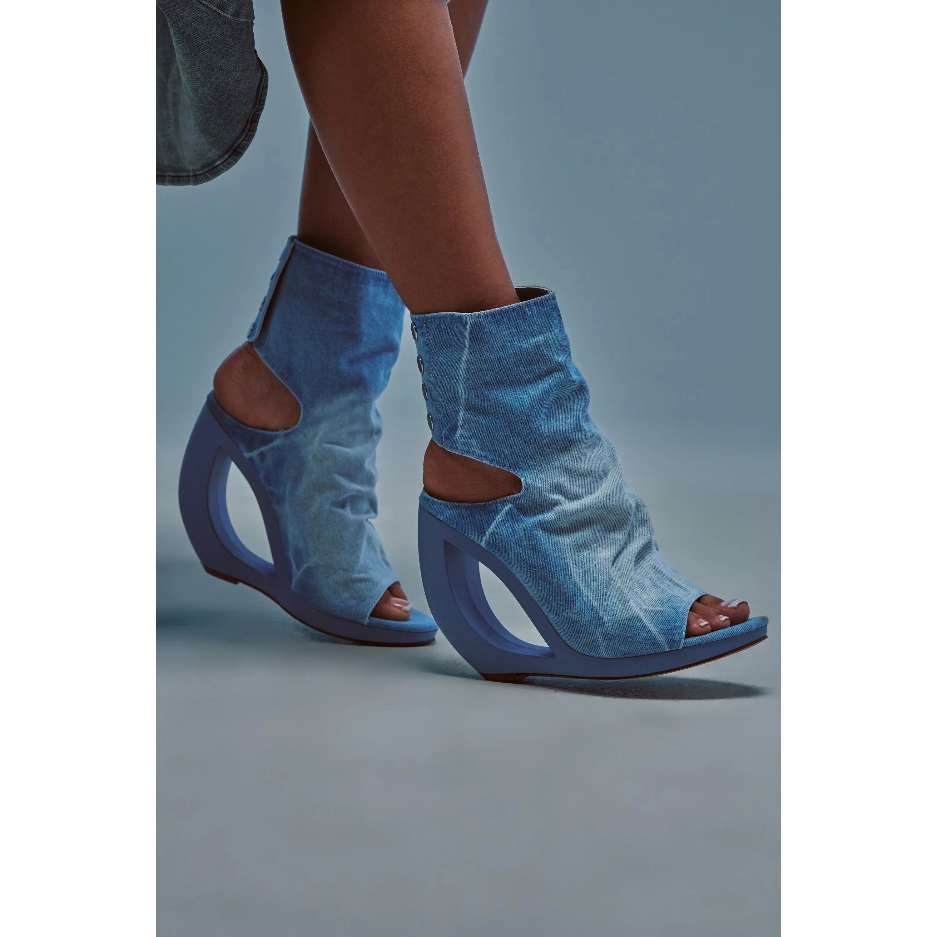 AZALEA WANG CIRCOS LIGHT DENIM WEDGE BOOTIE