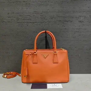 Pre-owned PRADA Leather Shoulder Bags 7.8'' R14359 Shoulder Bag C14305057699 0408 T1 Qiqi