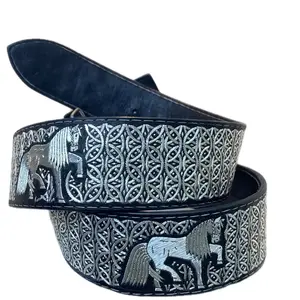 Cinturón para hombre Diseño mil aros con caballos hecho a mano plata 925 talla 36 dos pulgadas de ancho 47 pulgas de largo