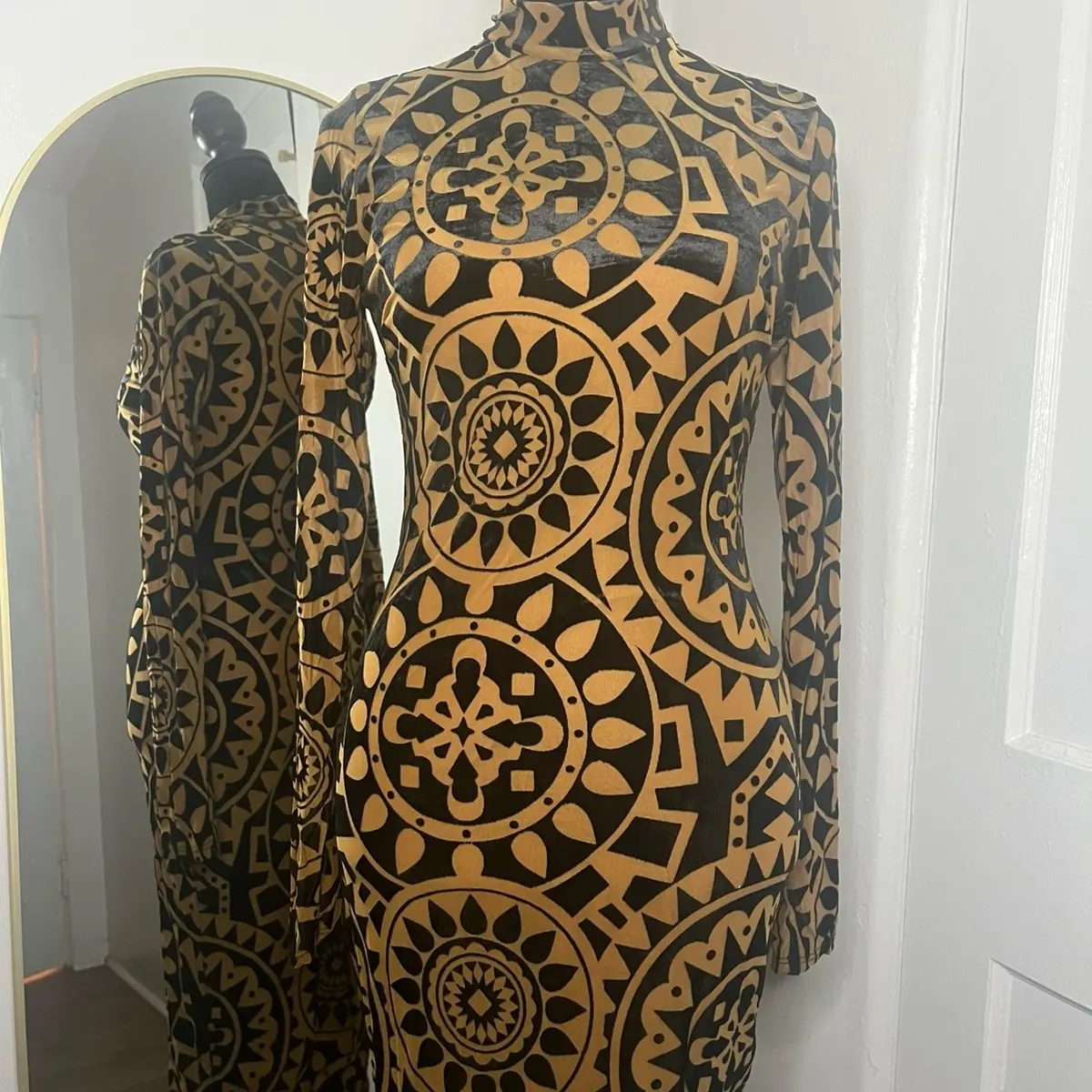 Cocoa Dream Long Sleeve Suede Dress for Women - Casual Style - Womenswear daily dress Women's Deep