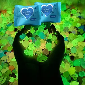 30 pieces/50 pieces Miniature Glow in The Dark Animal Resin Model, Resin Animal Sculptures, Surprise Bag for Dollhouse Decoration, Fairy Garden Decor, Birthday Party Gift, DIY Handicraft, Ornament