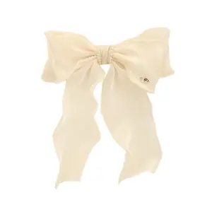 Chic Pearl-Trimmed Bow Barrette (beige)