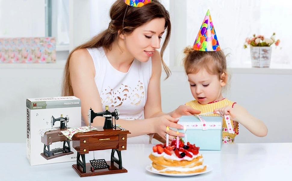 Vintage Mini Sewing Machine Music Box European Retro Classical Treadle Sewing Machine Table Desk Mechanical Clockwork Music Box for Home Decor Birthday Gift High Quality Plastic Material Stylish Design - Leather