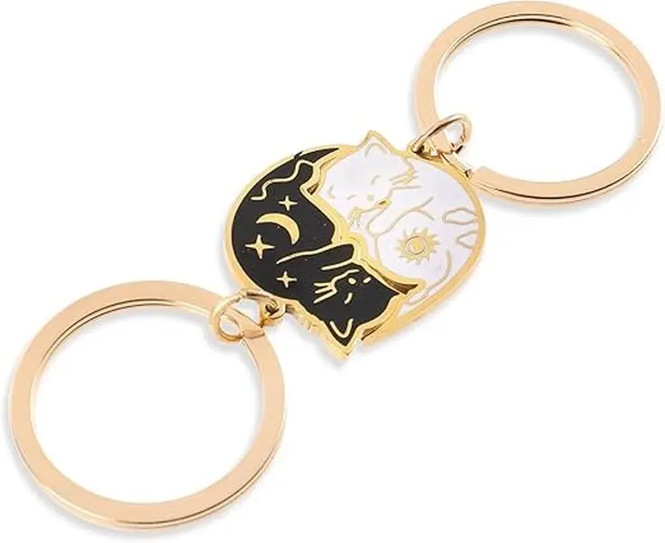 Matching Keychains Cat, Couples Keychain,A Pair of Matching Keychain,Can Be Seperated to 2 Pcs Cute Cat Key Chain,Couple Gift,Best Friend Keychain Women Men