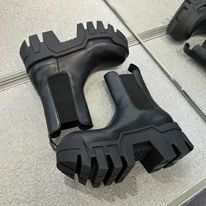 Men's Stylish Chelsea Boots - Durable Rubber Sole, Thick Platform for Height Boost, Slip-On Design, Versatile for All Seasons