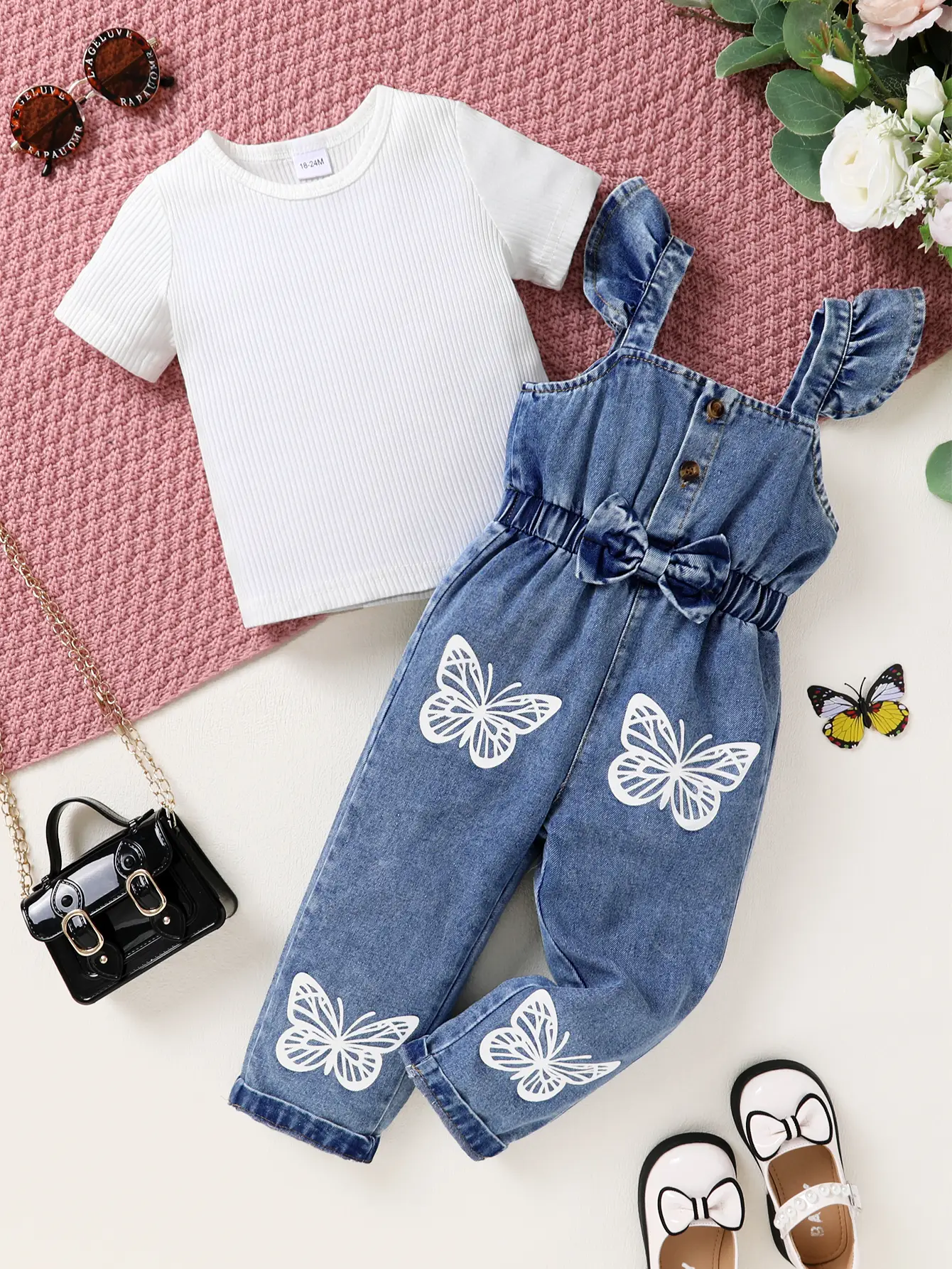 2-piece Set Of Elegant, Sweet, And Cute Little Girl's Neat Color Pit Stripe T-shirt And Butterfly Print Ruffled Denim Jumpsuit Suitable For Casual Dai
