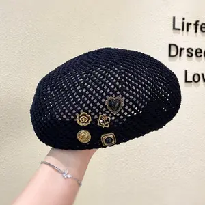 Y2K Style Mesh Knit Beret Hat, Vintage Metal Badge, Heart Charm, Breathable, Perfect for Parties, Streetwear, Teen Girls