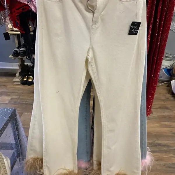 Biege feathered jeans