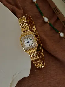 1 gold French classic retro style exquisite inlaid rhinestones ladies quartz analog watch stainless steel strap mother-of-pearl dial with Arabic scale casual waterproof suitable for daily wear and birthday gifts, Elegant wristwatch