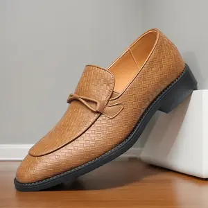 Men's classic British style business and casual loafers, breathable low top round head design, anti-slip rubber sole, suitable for office, formal and casual dressing, comfortable shoes, simple, light and professional style 58666