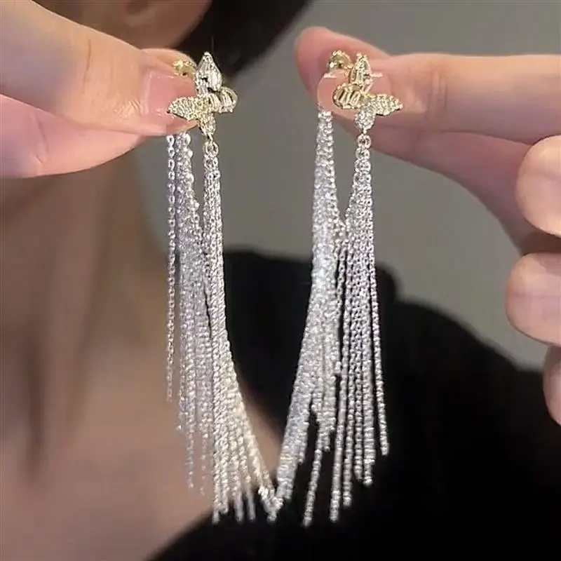 Women's Natural Crystal Silver Needle Earrings - Ethnic Minimalist Statement Piece, Elegant Retro Design, Light Luxury Butterfly Galaxy Waterfall Tassels, Unique Temperament Female Ear Accessories, Model DZEH4947