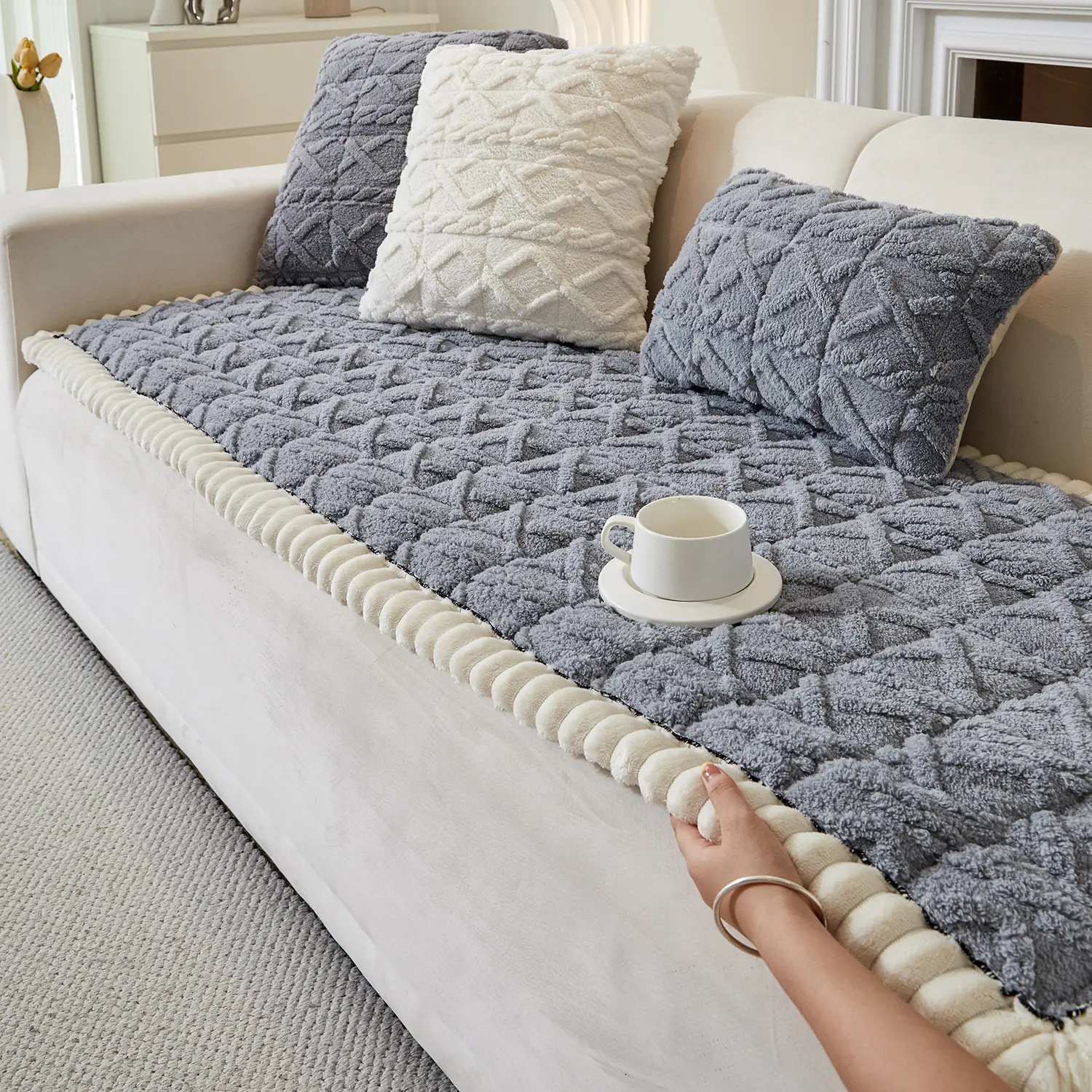 1PC thick plush quilted sofa cushion, breathable, soft and comfortable sofa cushion, warm cushion in autumn and winter, home decoration, suitable for two-seater sofa, three-seater sofa, four-seater sofa and combination splicing sofa cushion., Suitable For