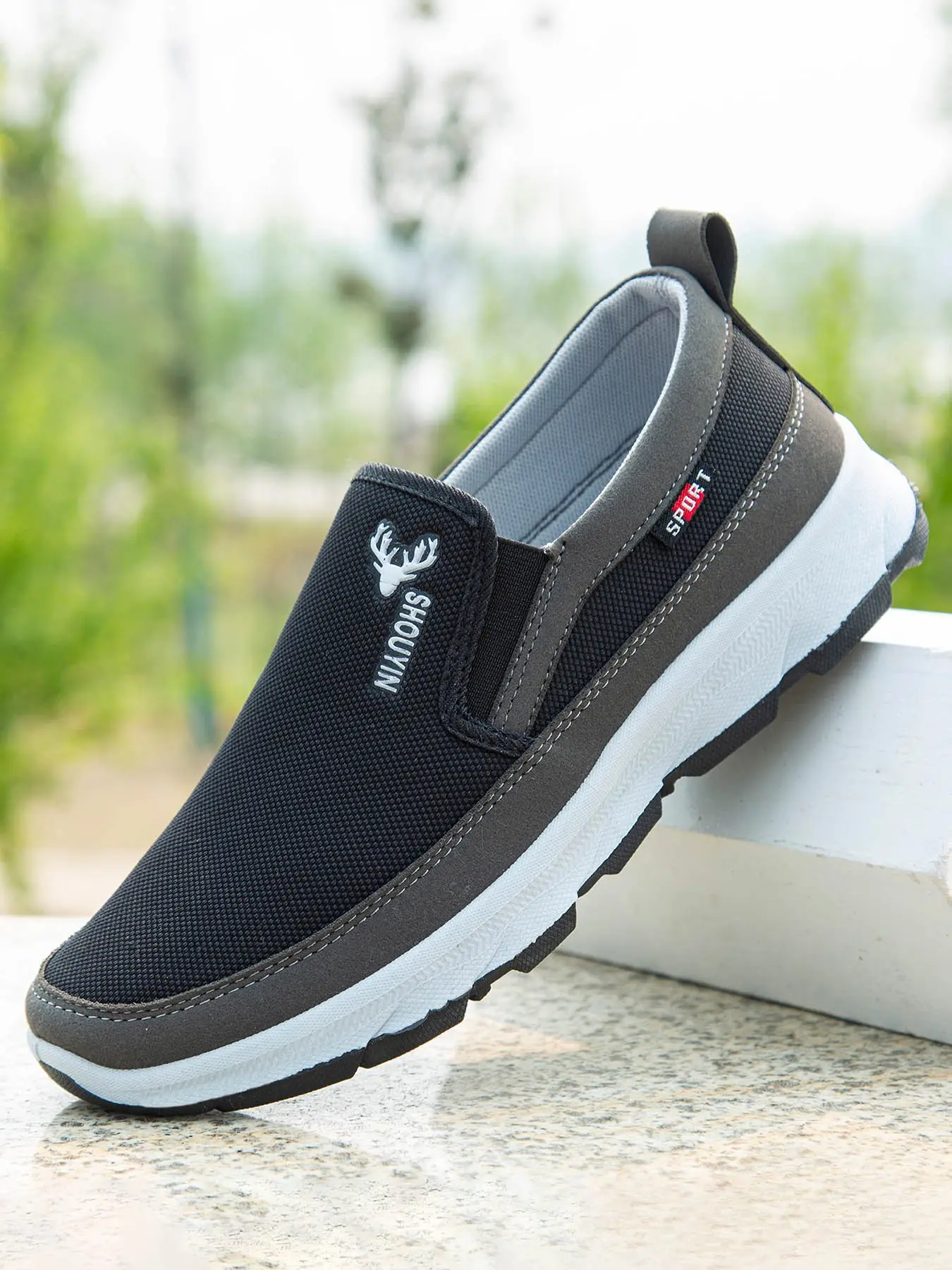 Spring Old Beijing Cloth Shoes for Men, Soft Sole Breathable New Casual Men Low Top Canvas Walking Shoes, Comfortable Slip-On Dad Shoes for Middle Aged and Elderly