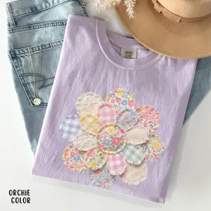 Comfort Colors FAUX Quilted Patchwork Daisy Shirt, Floral Graphic Tee Vintage Aesthetic Flower Top Cottagecore Patchwork Shirt Spring Shirt