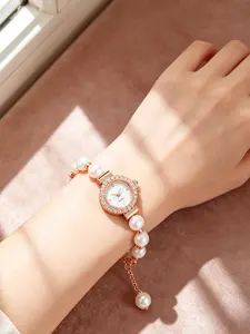 Elegant Ladies' Adjustable Alloy Bracelet Watch with Quartz Movement, Suitable for Daily Matching and Gifting To Friends