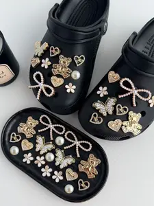 22 Hole Shoe Accessories Faux Pearl Cute Decorations Bow Bear Star Chain Creative DIY Gift Shoes Shoe Embellishments Shoe Adornments