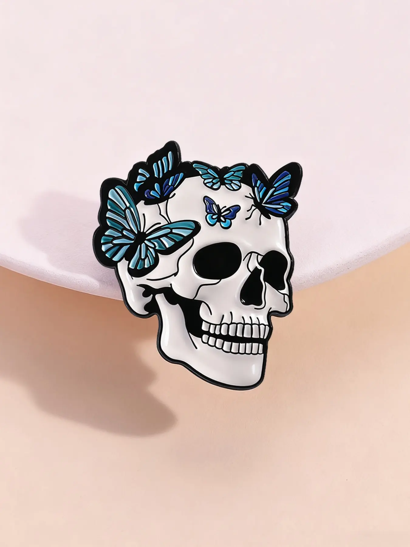 1pc Skull Butterfly Pin Blue Green Gradient Brooch Dark Nature Style Punk Enamel Art for Gothic Theme Accessory Backpack Decoration Subculture Gift Fashion Accessory
