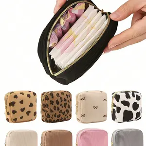 Portable Zipper Period Pack, Privacy Protection, Soft Velvet Napkin Holder, Multi-Functional Makeup Bag, Travel Essentials, Gift for Mom, Teacher, Girlfriend, Cosmetic Bag, Travel Makeup Pouch