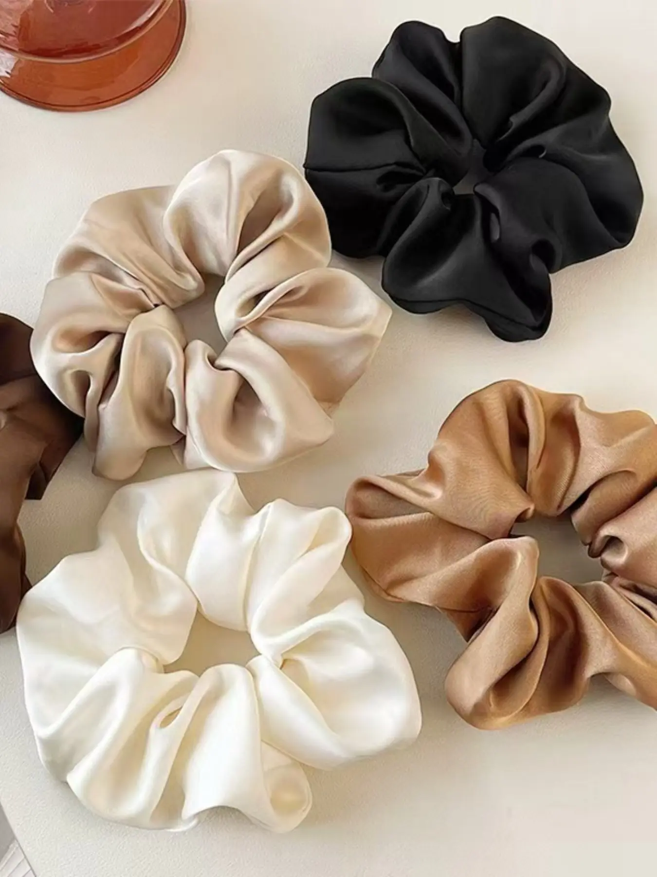 13cm 2pcs Set Satin Scrunchies Hair Ties for Women - Big Silk Satin Scrunchie Exra Large Jumbo Gaint Oversized Cute Scrunchy for Curl Thick Hair Fashionable Versatile High-End Elegant Simple Minimalist Solid Color Hair Tie Gift Present Black Color