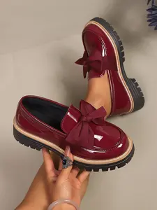 A Pair of Large Size Women's New Round Toe Chunky Heel Bow Slip-On Fashionable Simple Comfortable Daily Commuting Pu Leather Loafers